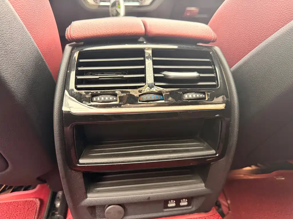 BMW 5 Series — фото 13