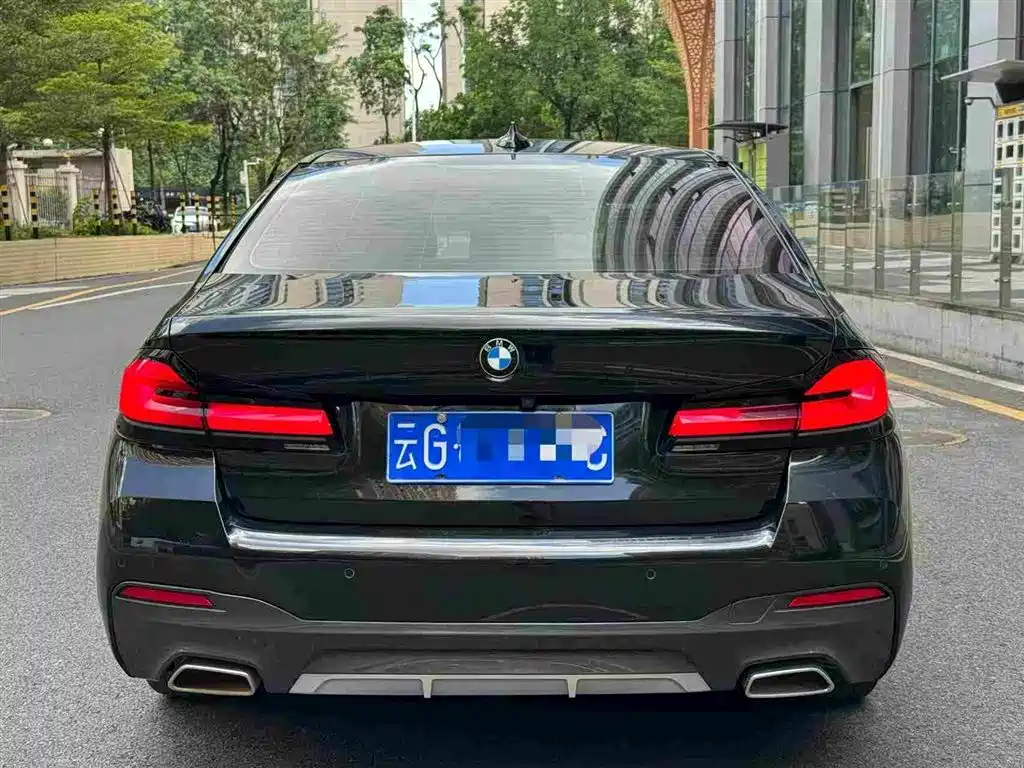 BMW 5 Series — фото 5