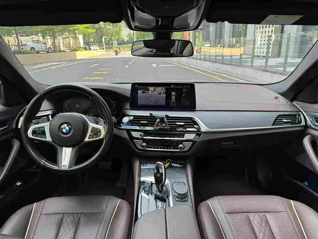 BMW 5 Series — фото 7