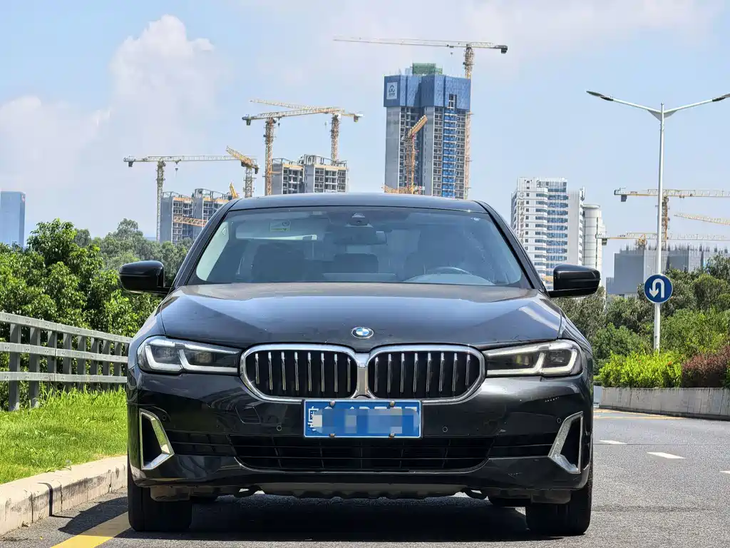 BMW 5 Series — фото 4