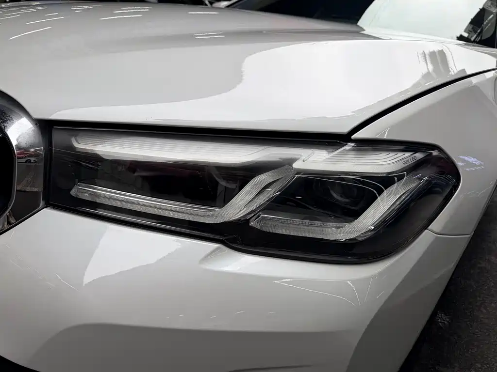 BMW 5 Series New Energy — фото 4
