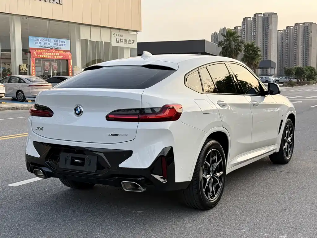 BMW X4 — фото 4