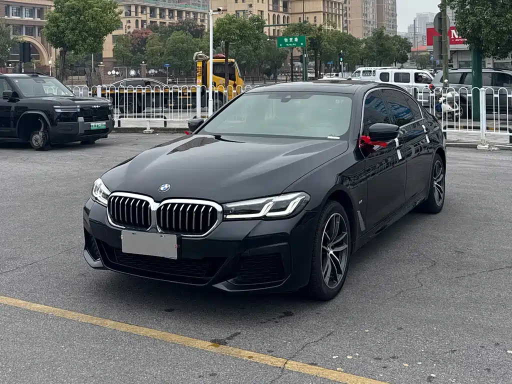BMW 5 Series — фото 2