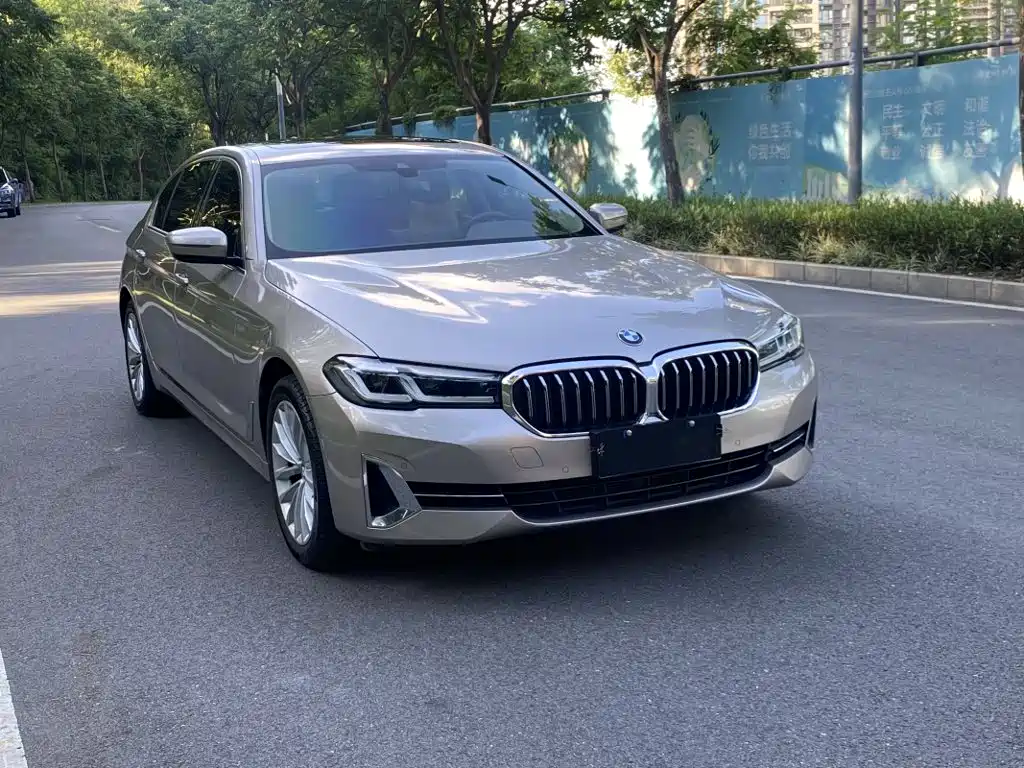 BMW 5 Series — фото 4