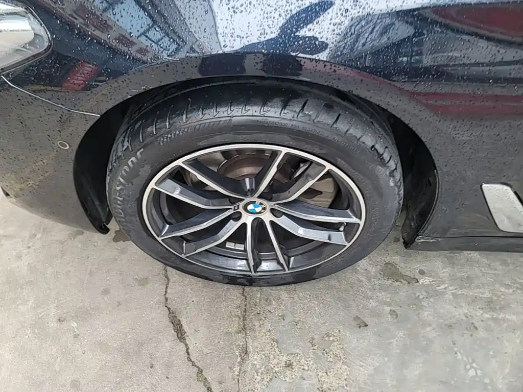 BMW 5 Series — фото 23