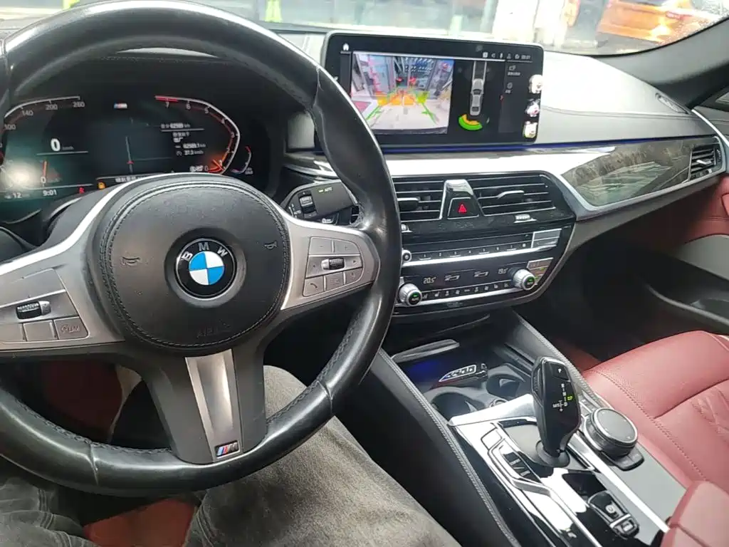 BMW 5 Series — фото 10
