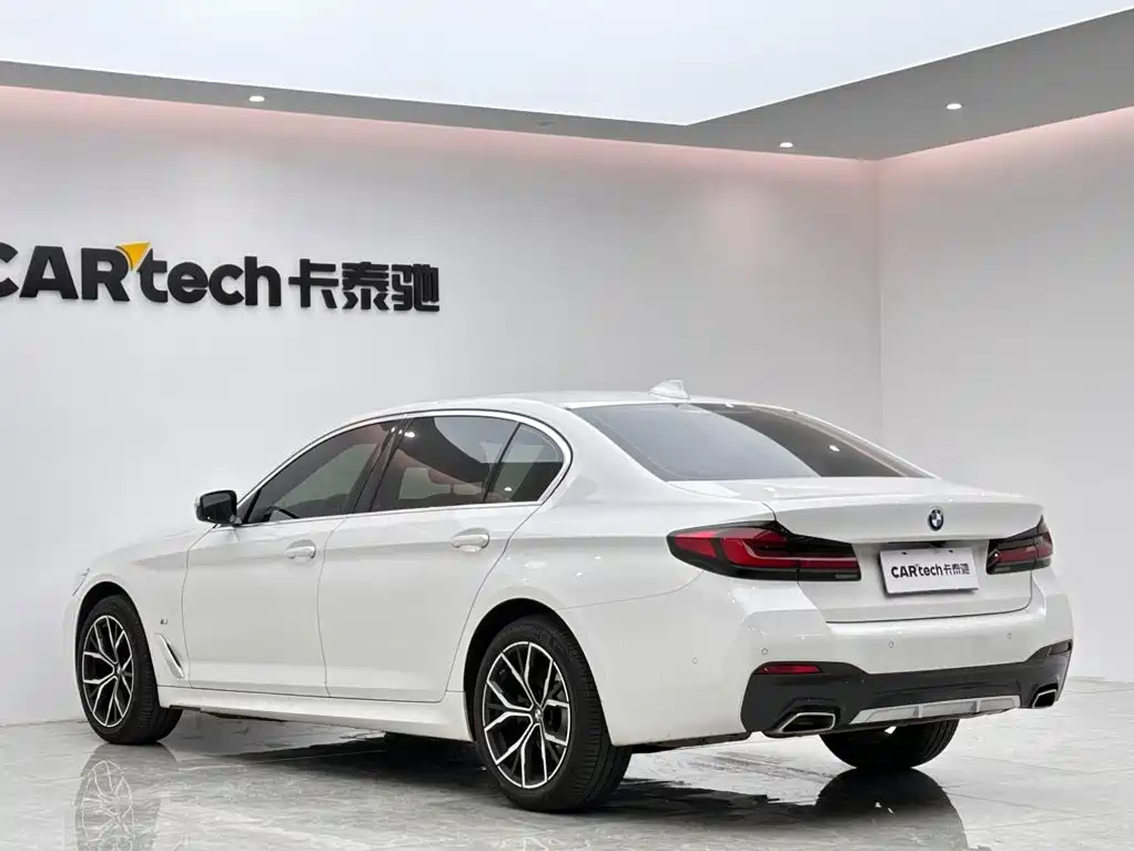 BMW 5 Series — фото 3
