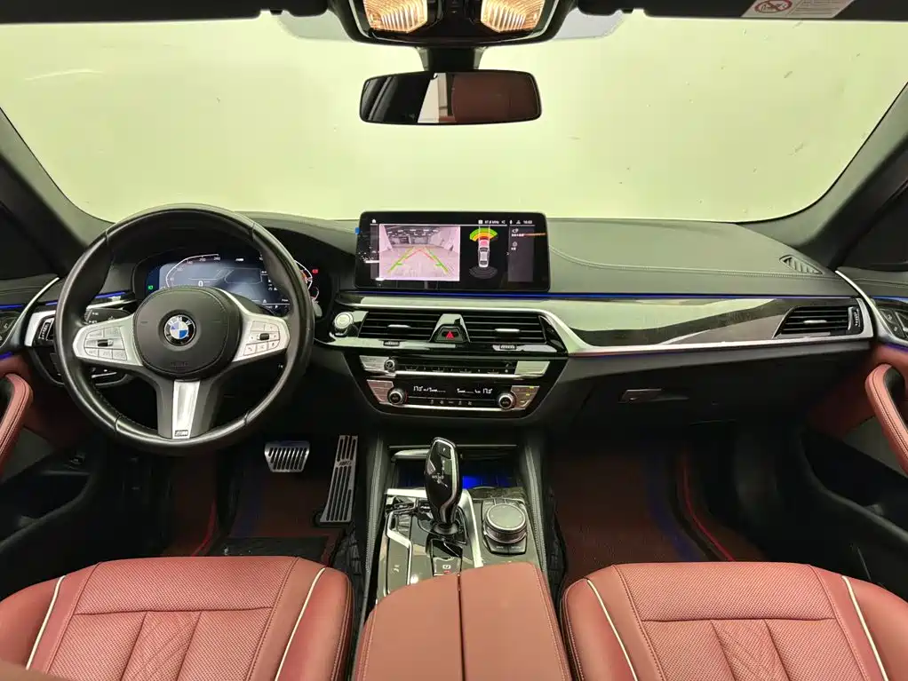 BMW 5 Series — фото 10