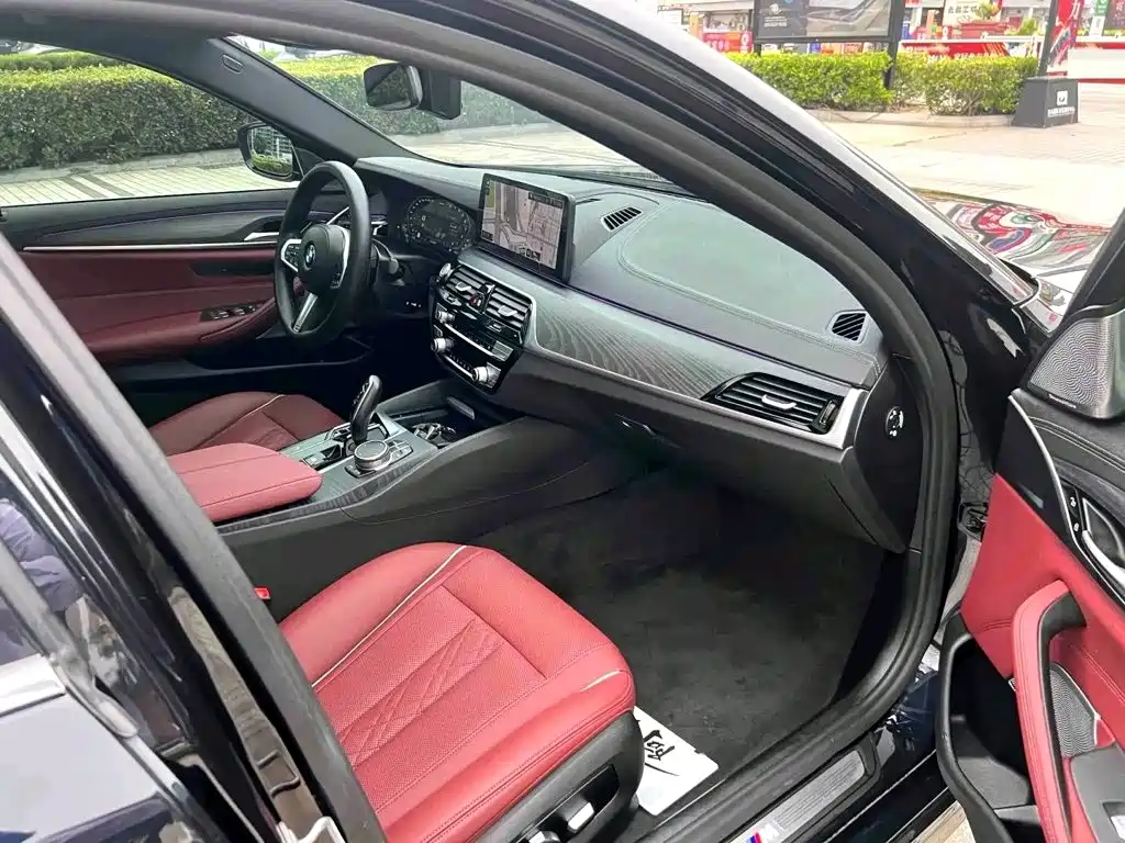 BMW 5 Series — фото 4