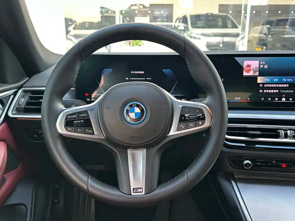 BMW i4 — фото 8