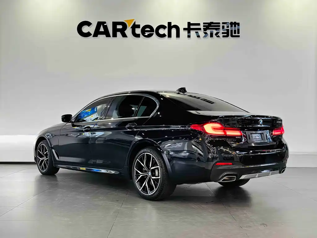 BMW 5 Series — фото 5