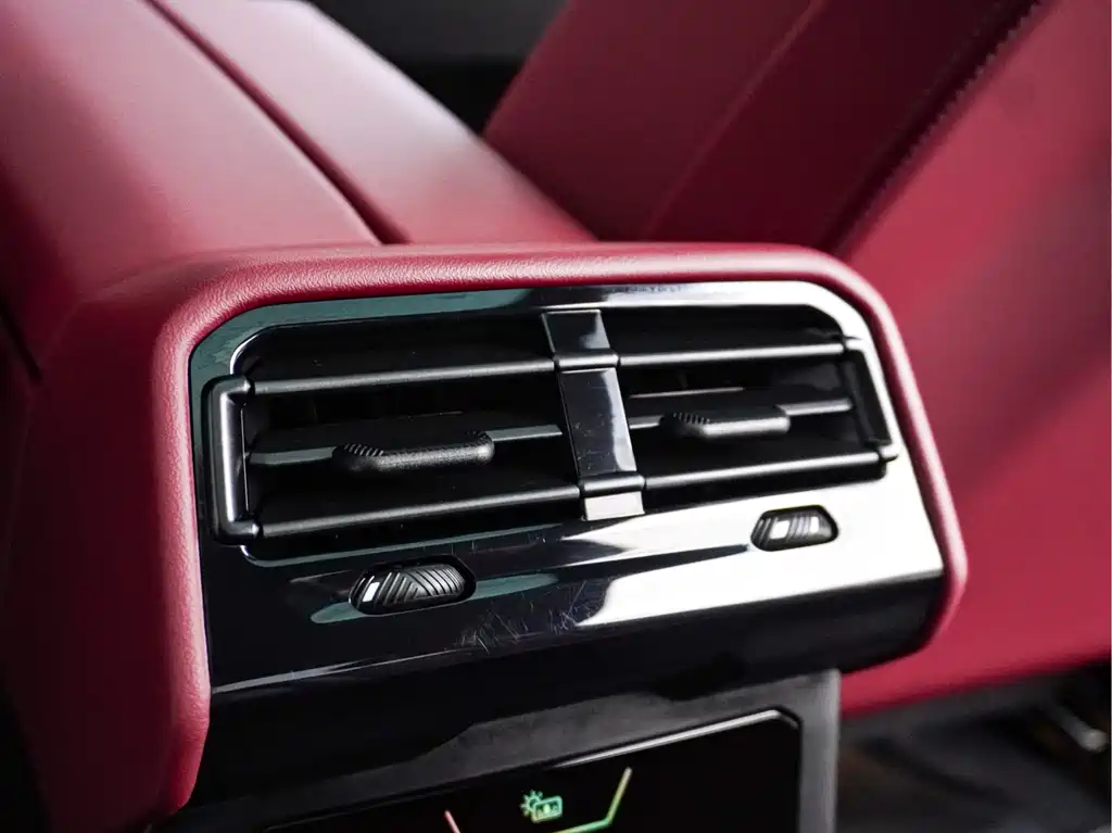 BMW 5 Series — фото 15