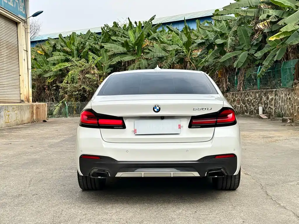 BMW 5 Series — фото 3