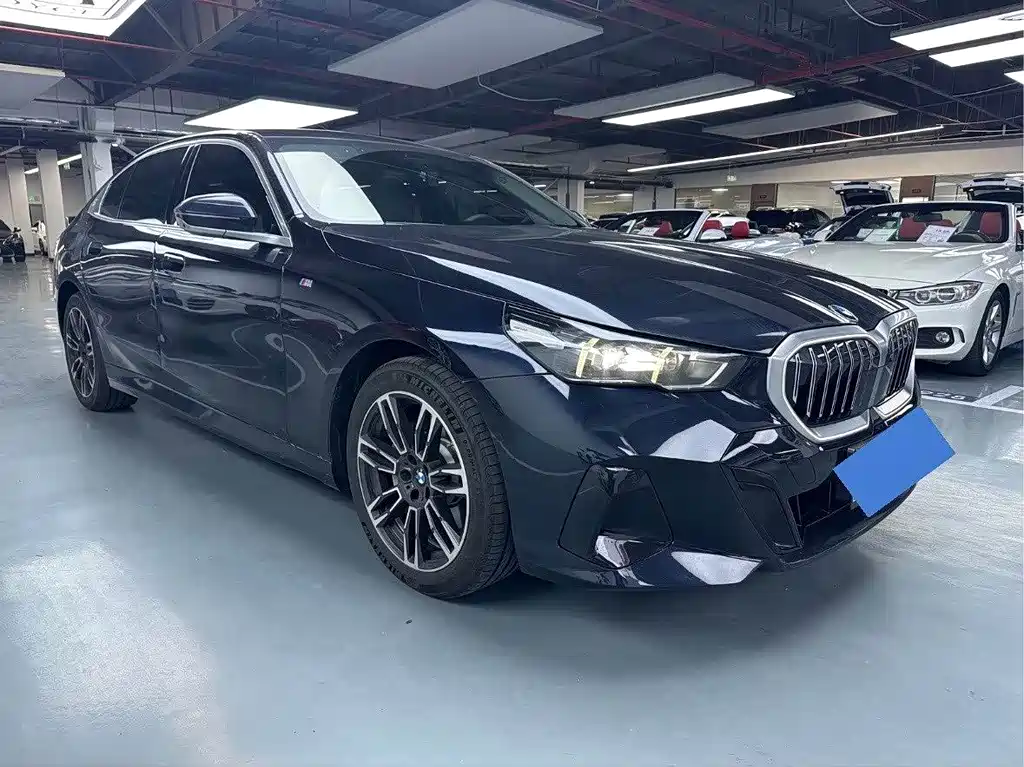 BMW 5 Series — фото 3