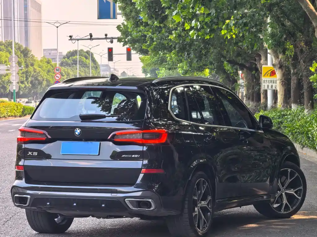 BMW X5 (Import) — фото 3