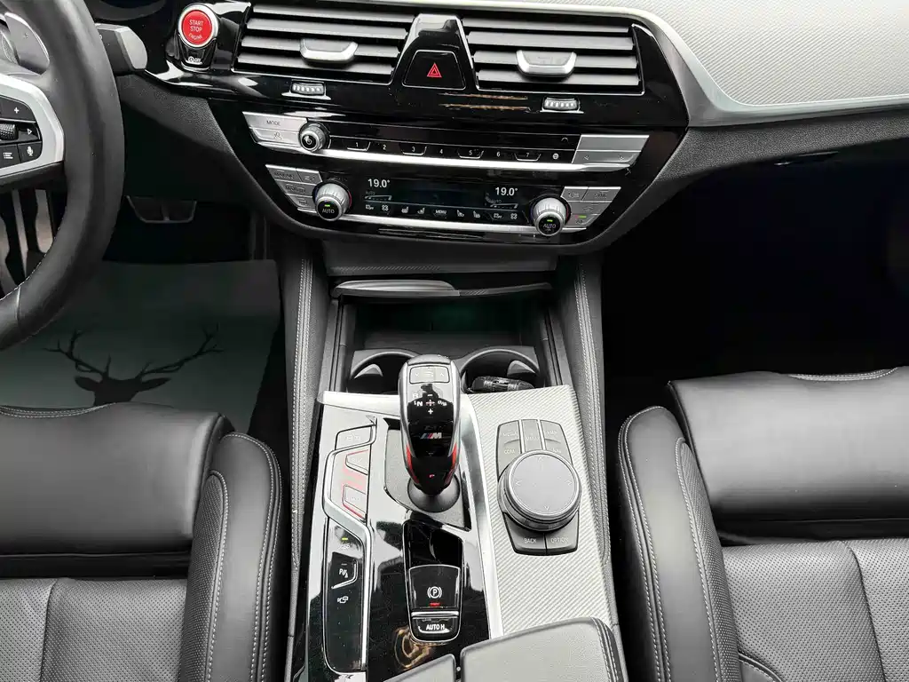 BMW M5 — фото 15