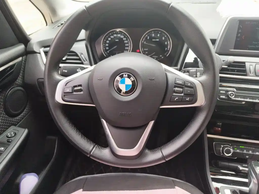 BMW 2 Series Active Tourer — фото 3