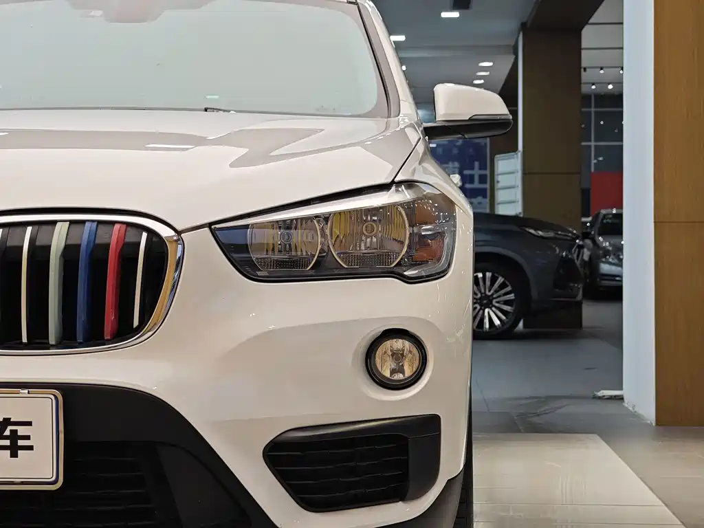 BMW X1 — фото 2