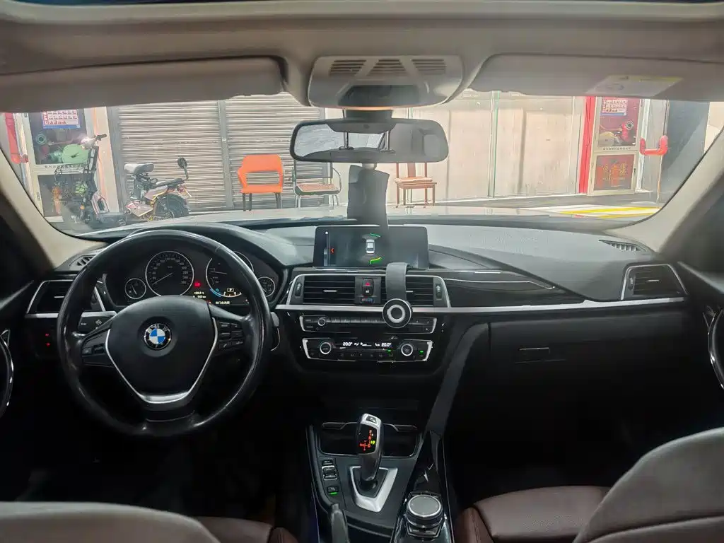 BMW 3 Series — фото 10