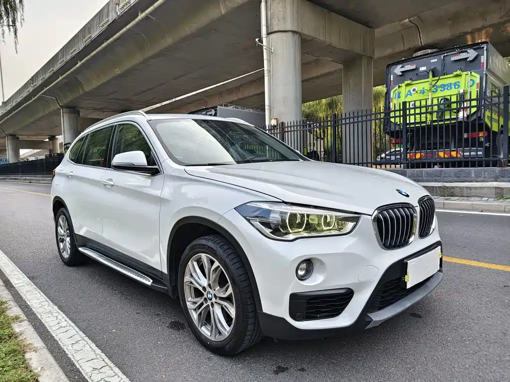 BMW X1 — фото 3