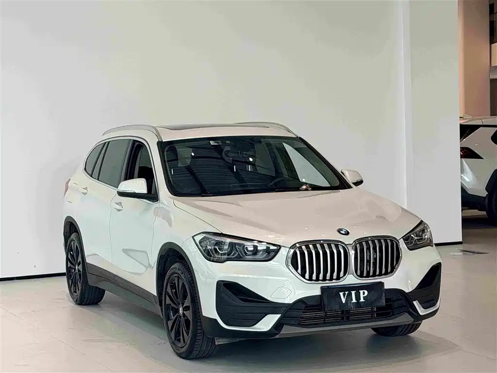 BMW X1 — фото 3