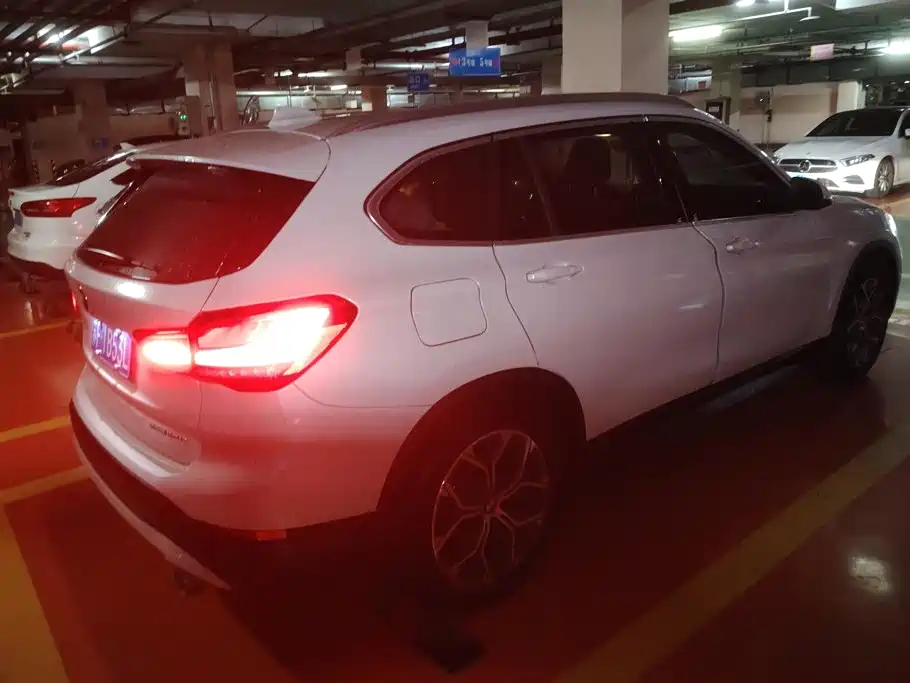 BMW X1 — фото 3