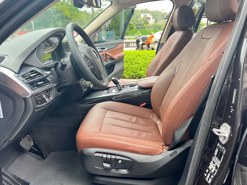 BMW X5 (Import) — фото 13