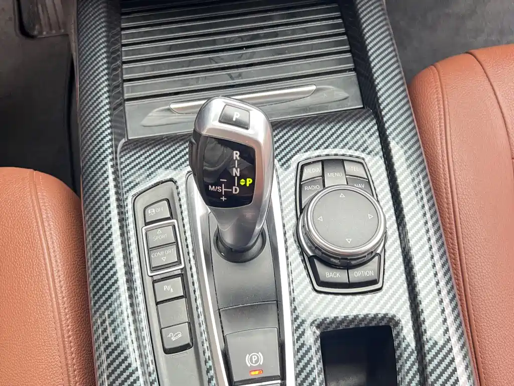 BMW X5 (Import) — фото 24