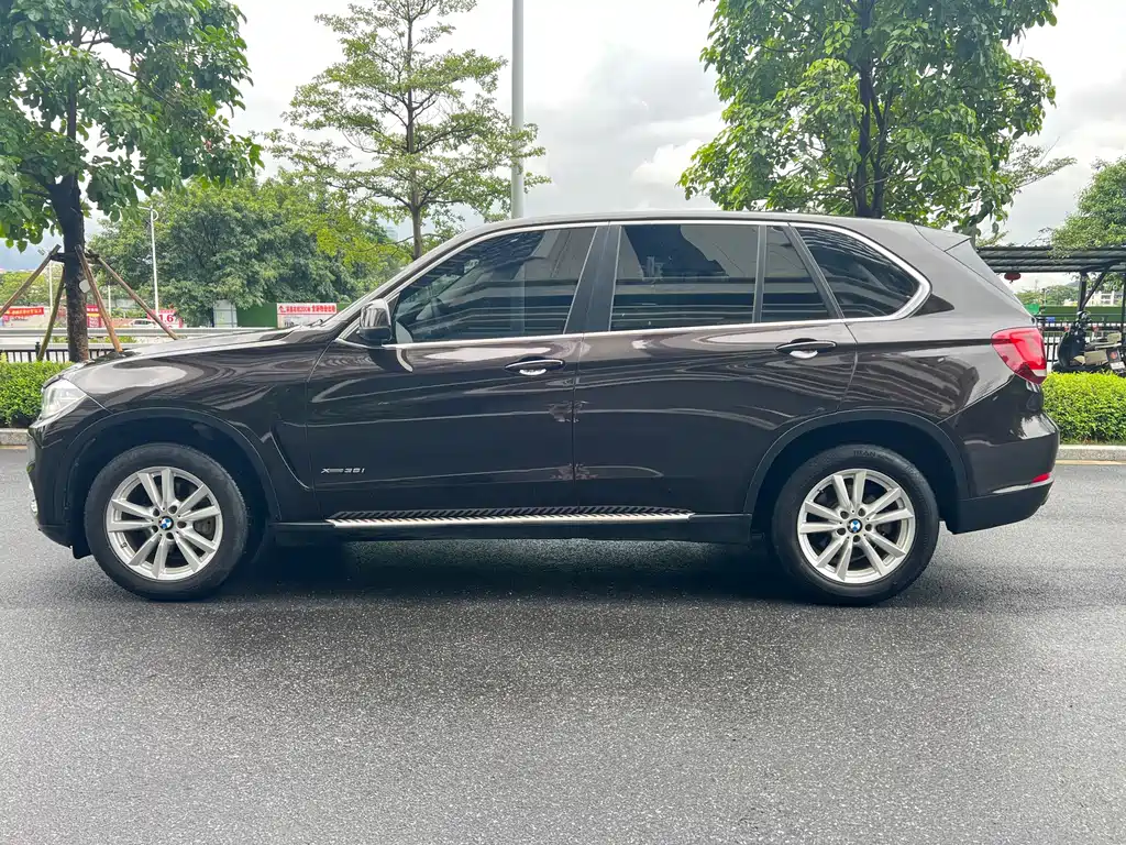 BMW X5 (Import) — фото 7