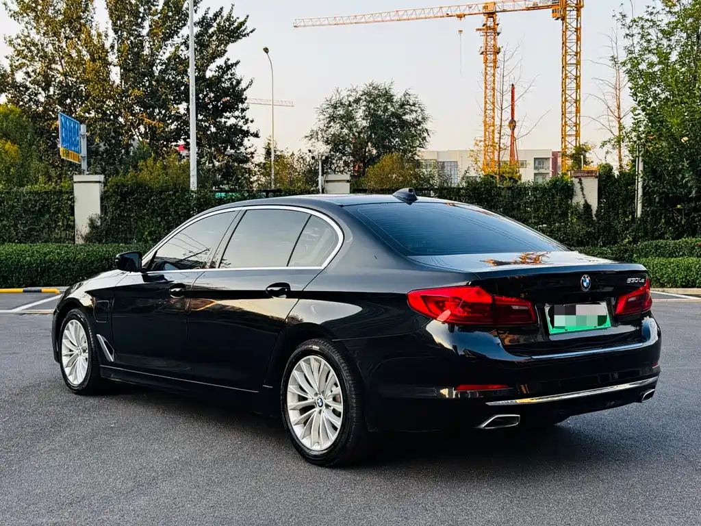 BMW 5 Series New Energy — фото 4