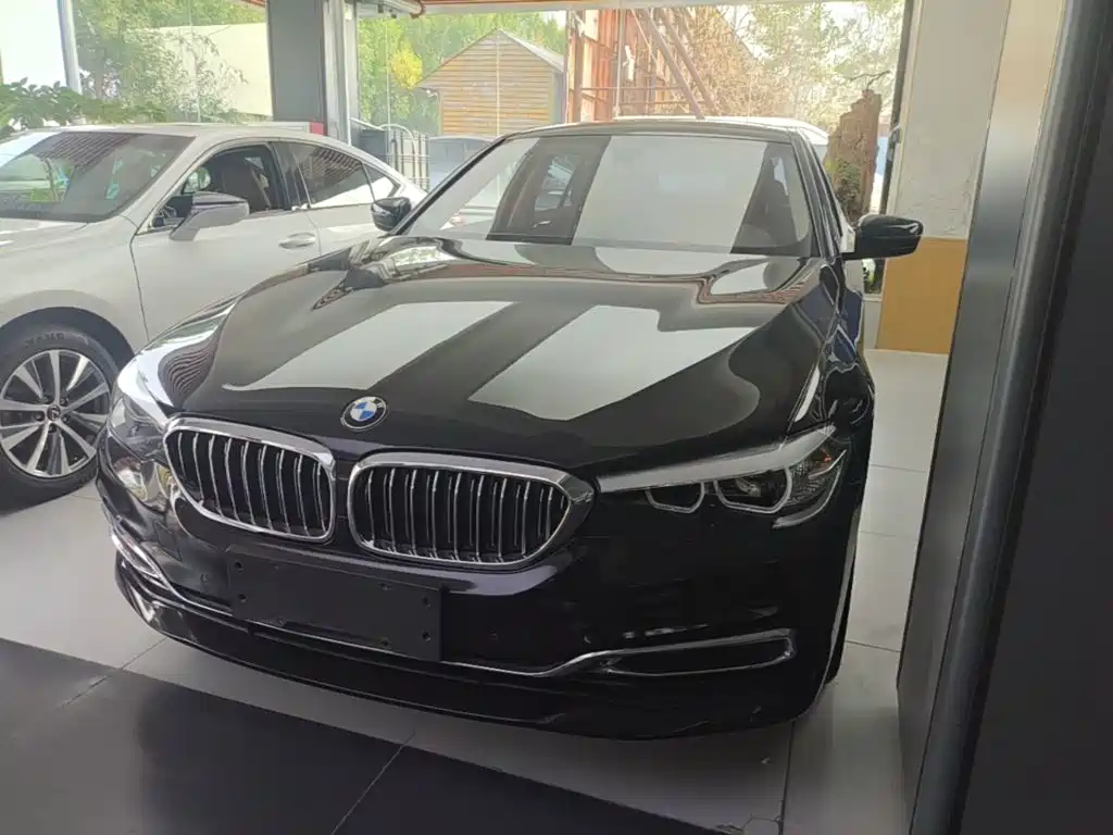 BMW 5 Series — фото 2