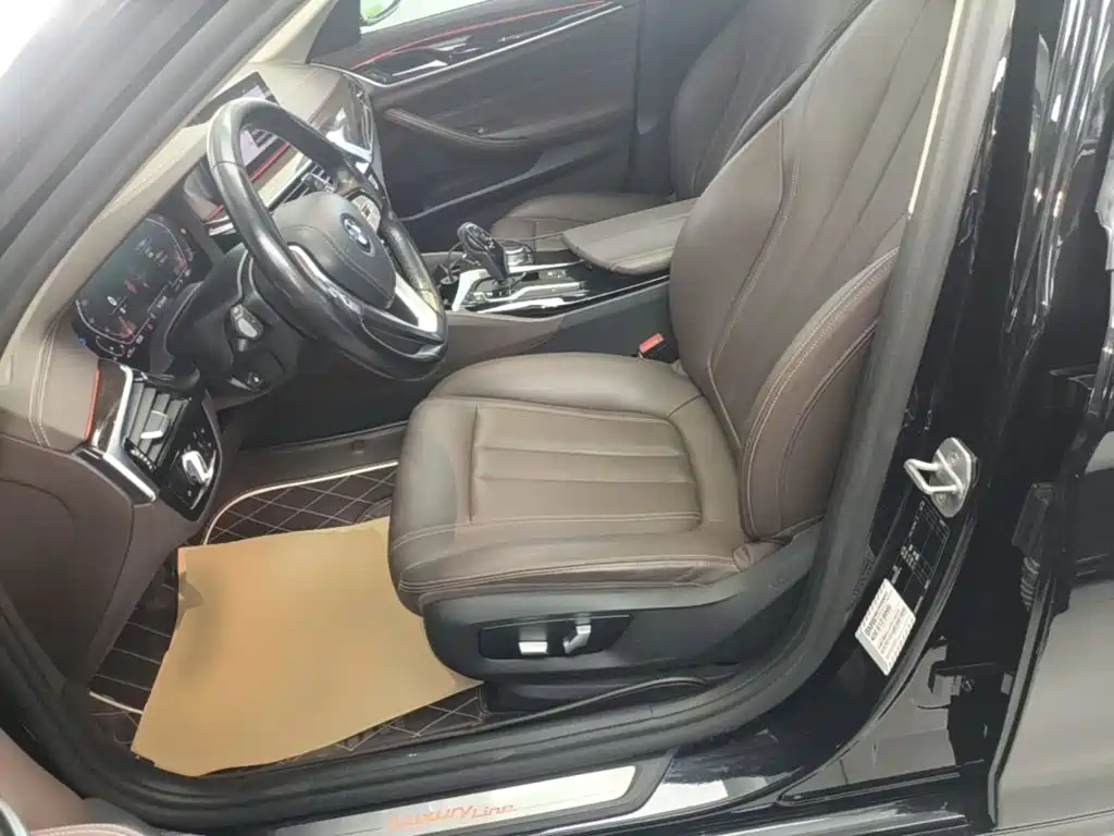 BMW 5 Series — фото 15