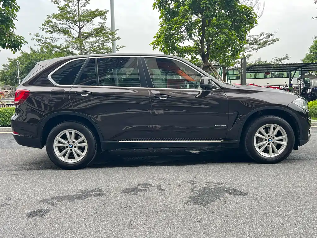 BMW X5 (Import) — фото 7