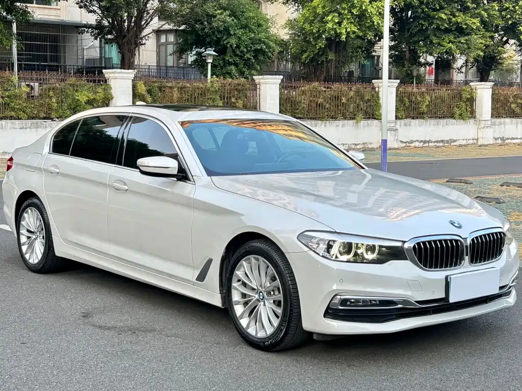 BMW 5 Series — фото 3