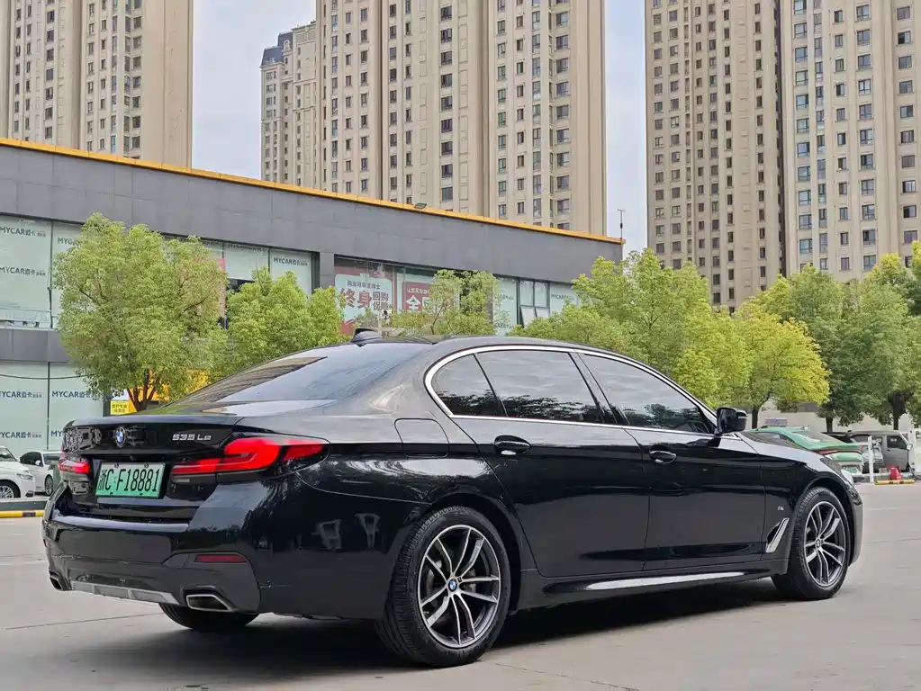 BMW 5 Series New Energy — фото 18