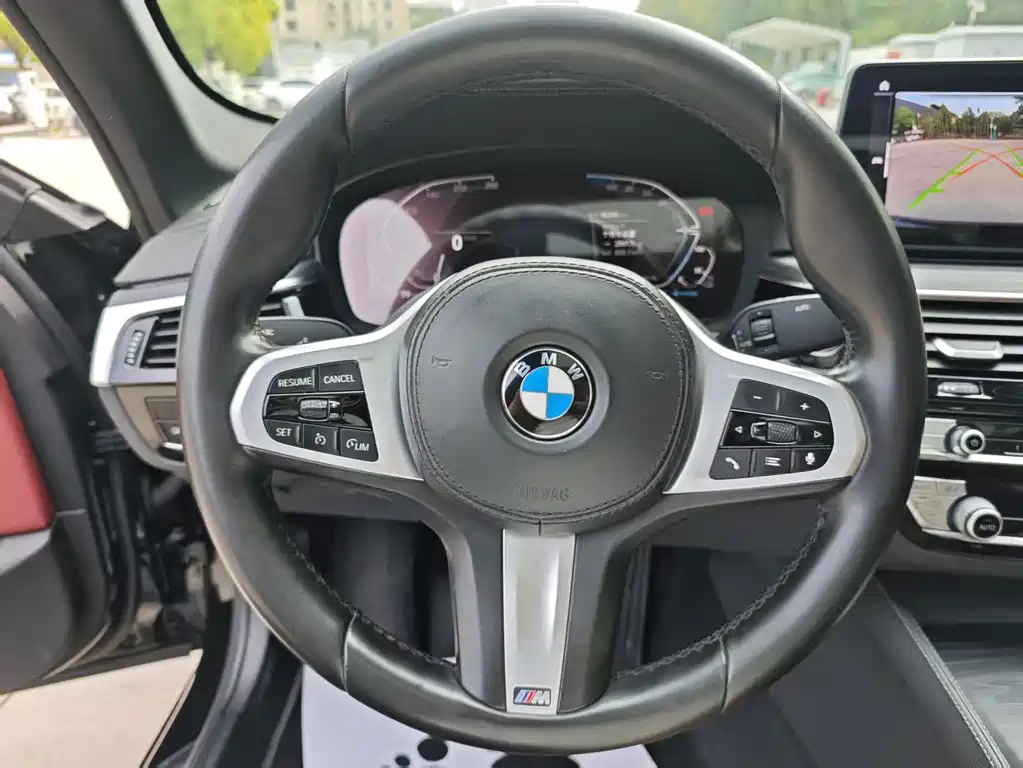 BMW 5 Series New Energy — фото 9