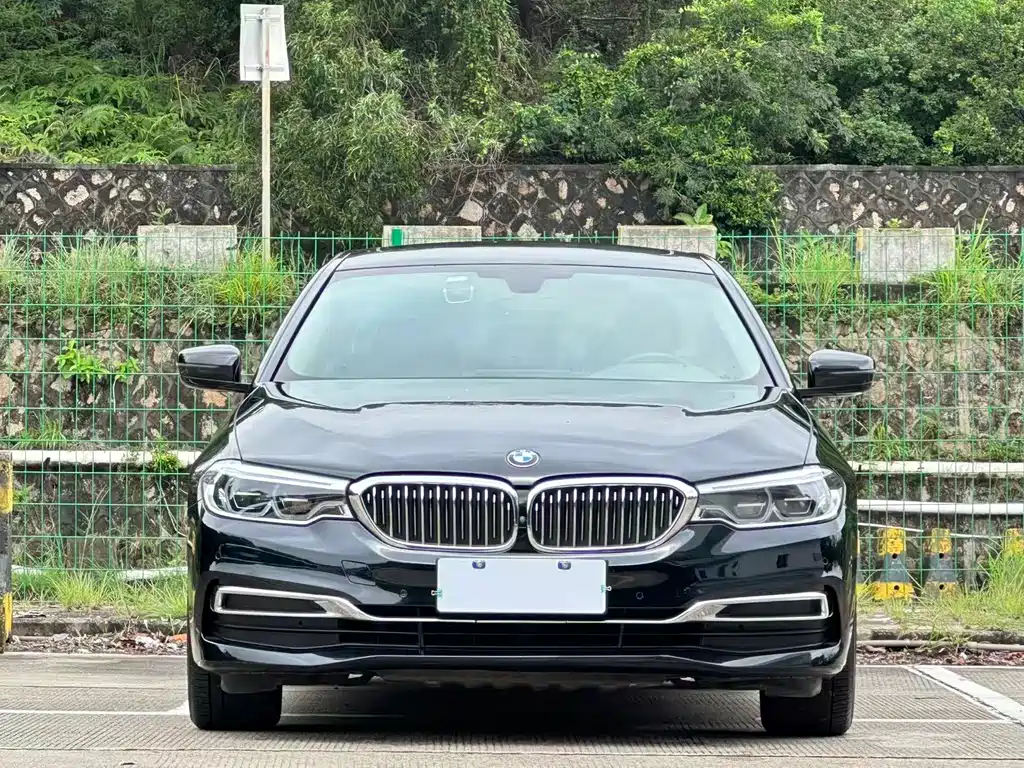 BMW 5 Series — фото 2