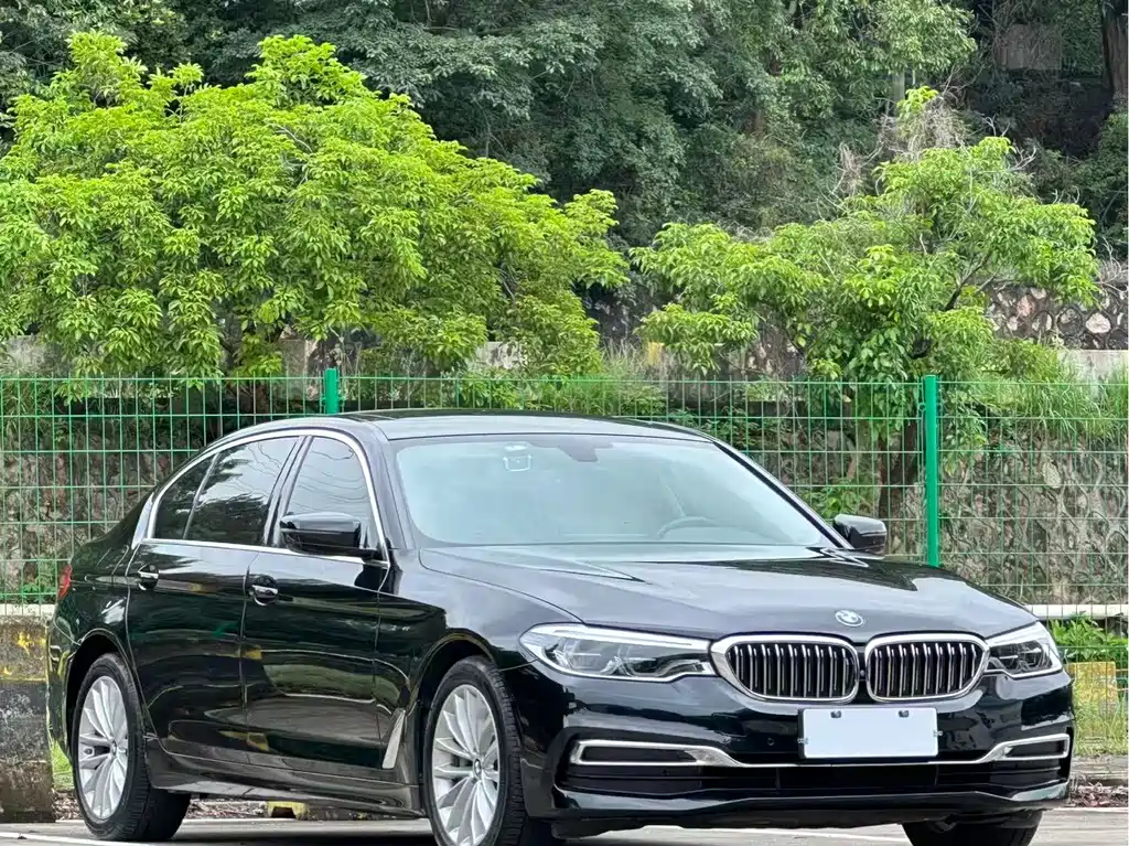 BMW 5 Series — фото 3