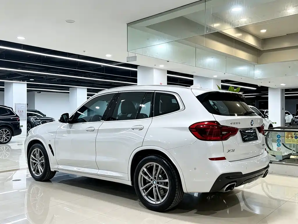 BMW X3 — фото 7