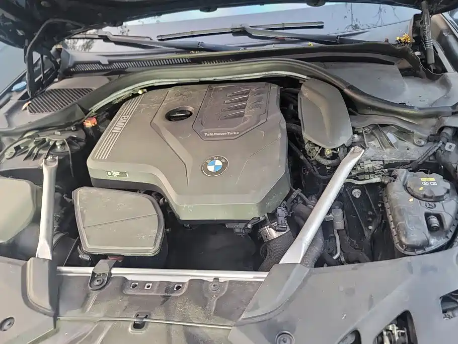 BMW 5 Series — фото 10