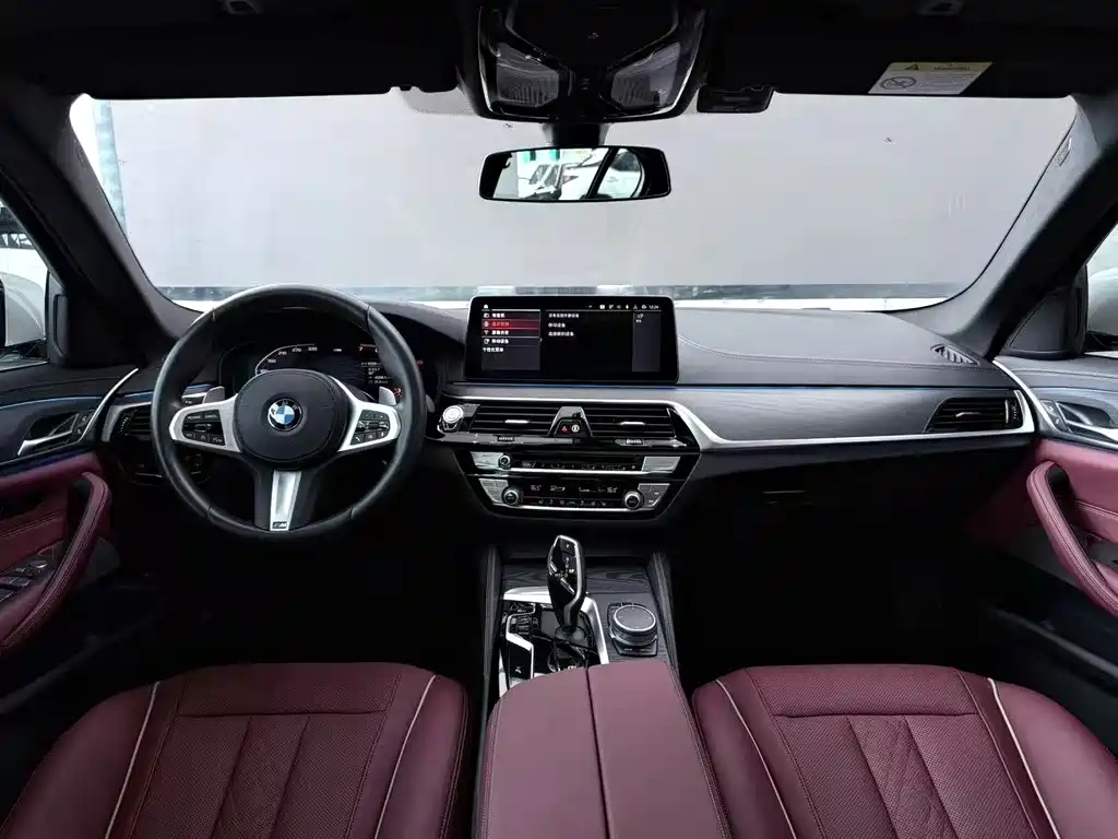 BMW 5 Series — фото 7