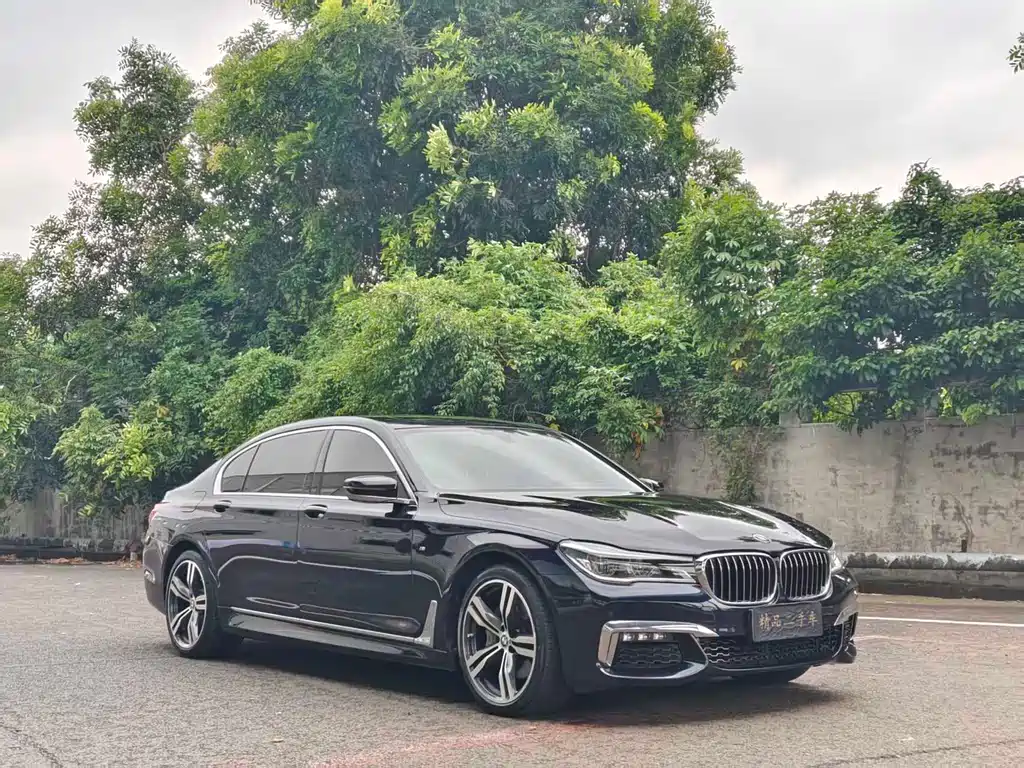 BMW 7 Series — фото 3