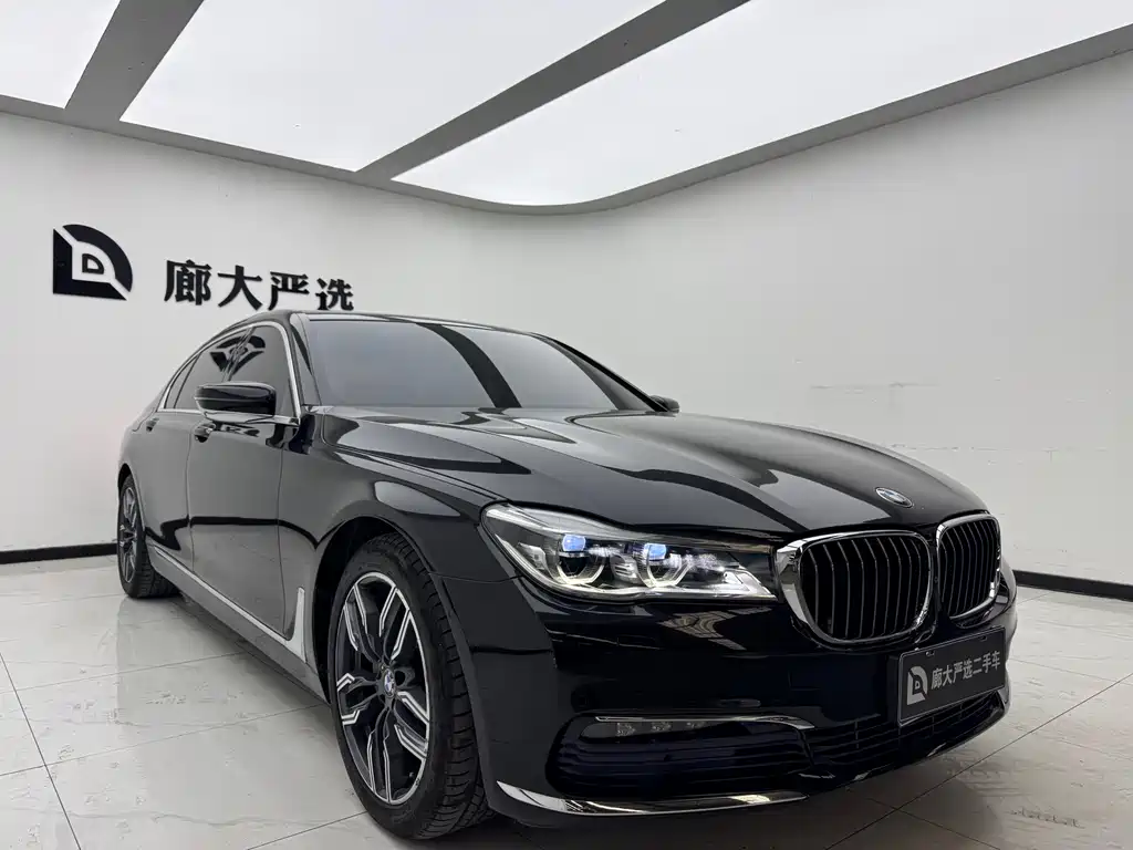 BMW 7 Series — фото 3