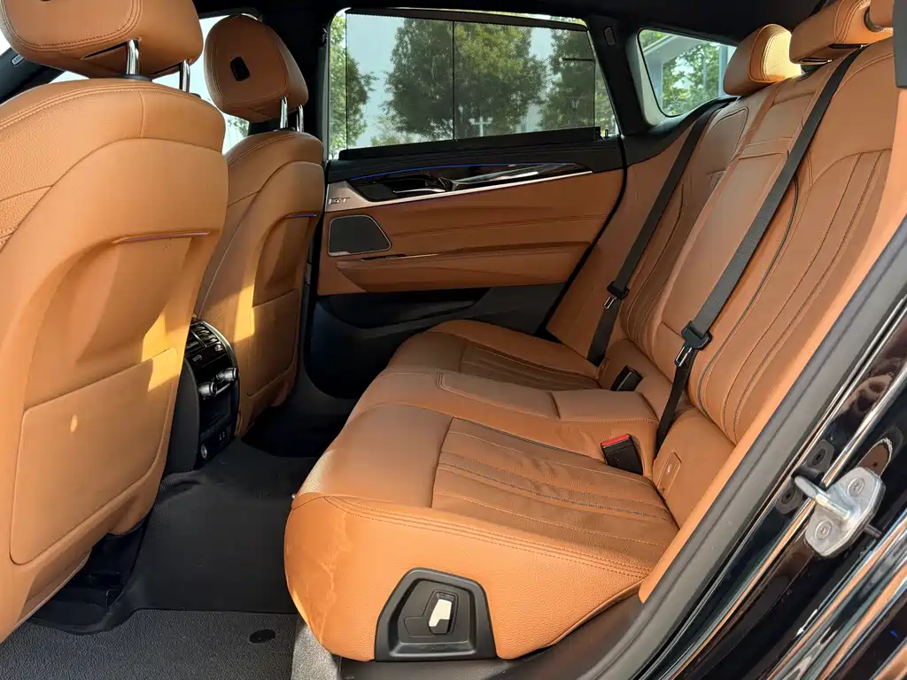 BMW 6 Series GT — фото 20
