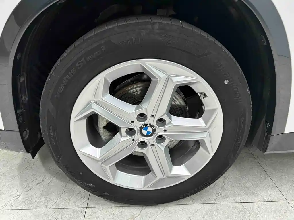 BMW X1 — фото 26
