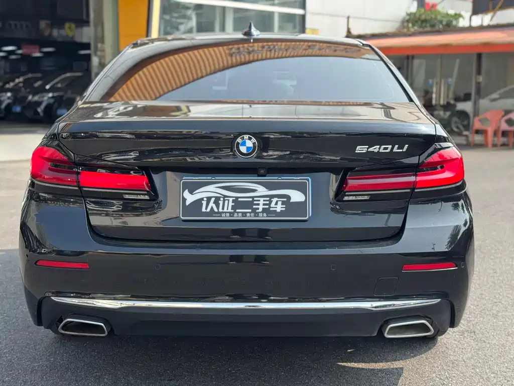 BMW 5 Series — фото 5