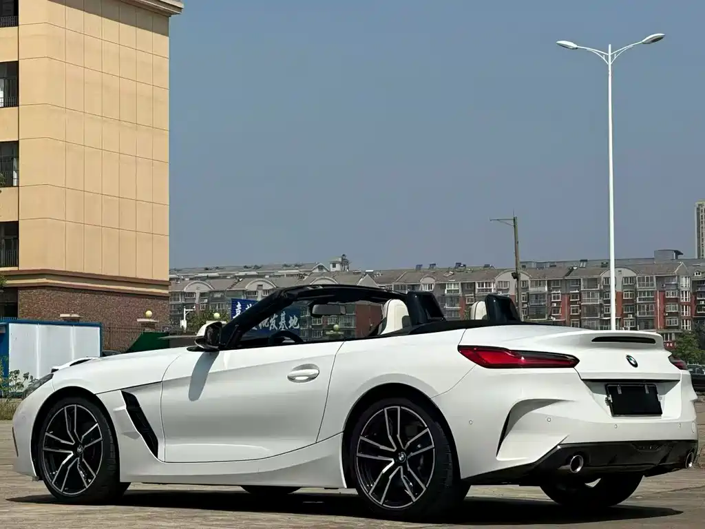 BMW Z4 — фото 9