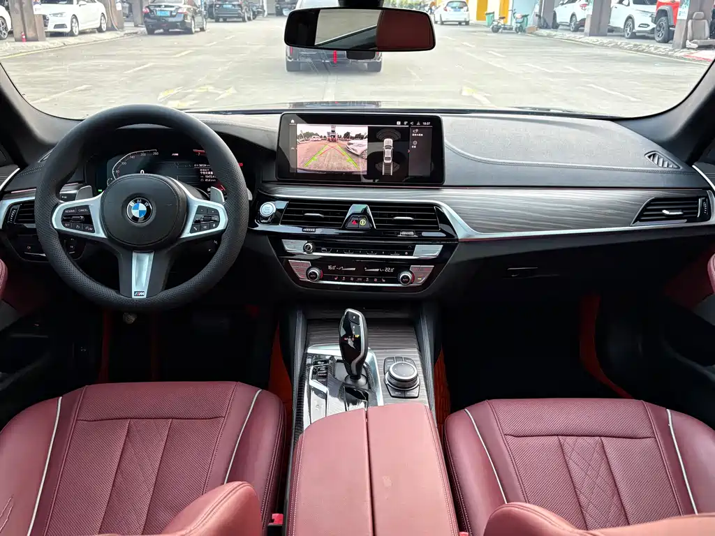BMW 5 Series — фото 10