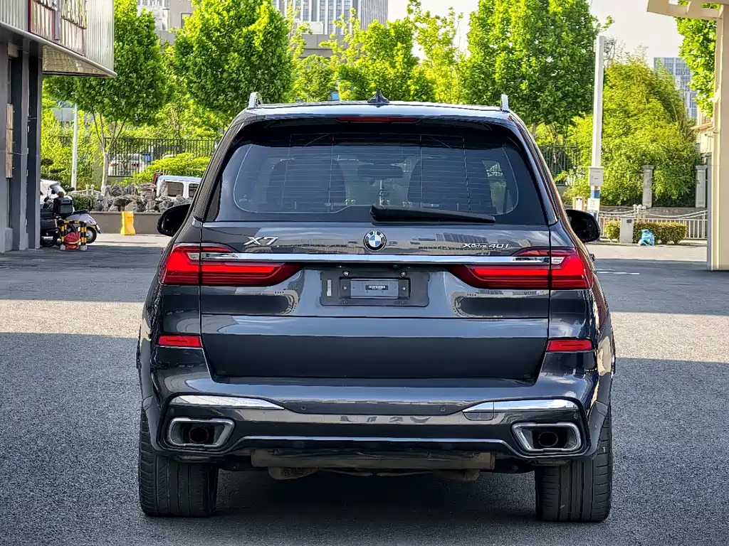 BMW X7 — фото 10