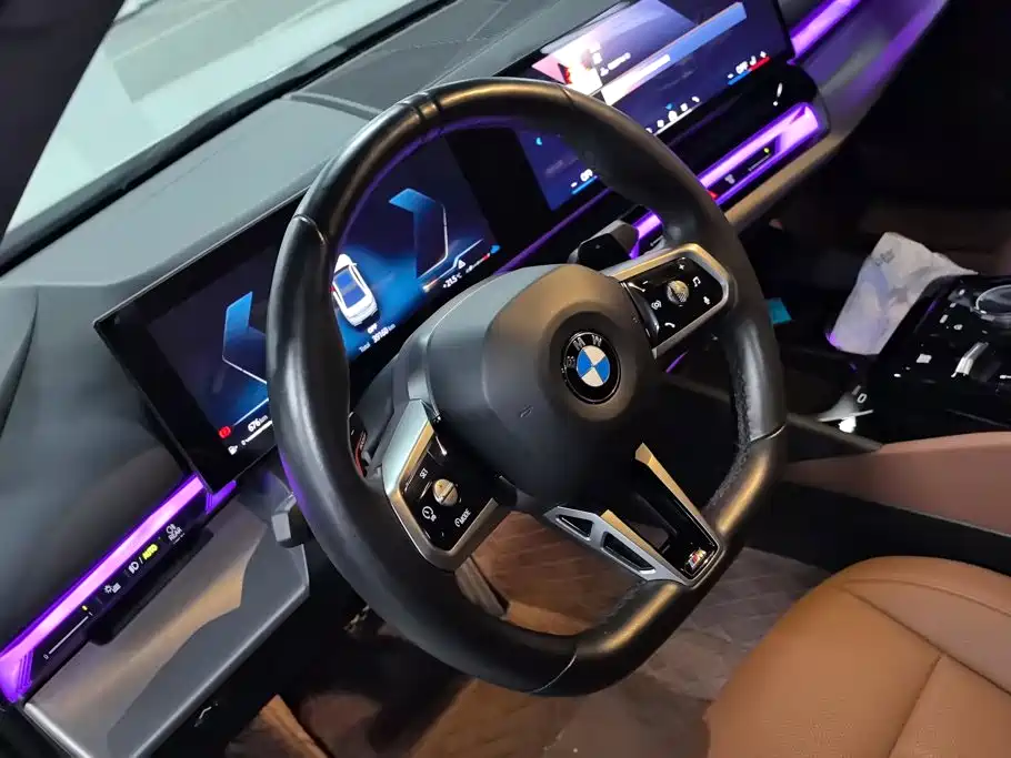 BMW 5 Series — фото 15